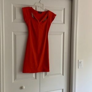 Super cute dress! Perfect for summer nights out!